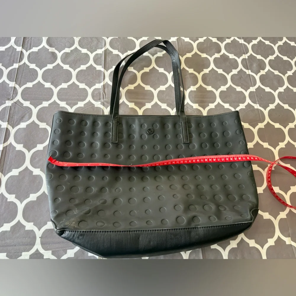 Lululemon For The Fun Of It 13L Circles Large Black Tote Bag